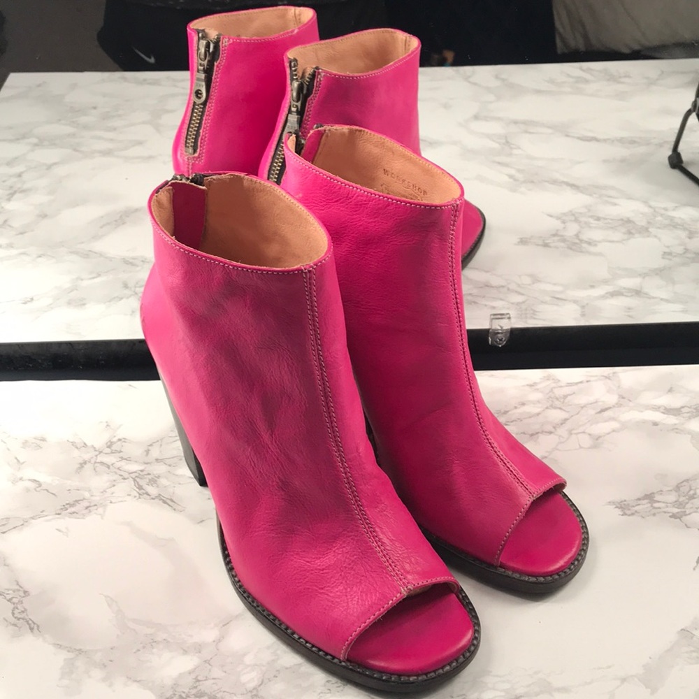 Pink  Bed Stu Booties